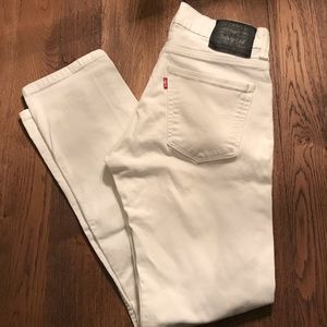 Levi’s 511 skinny jeans in white. Like New! 32x30
